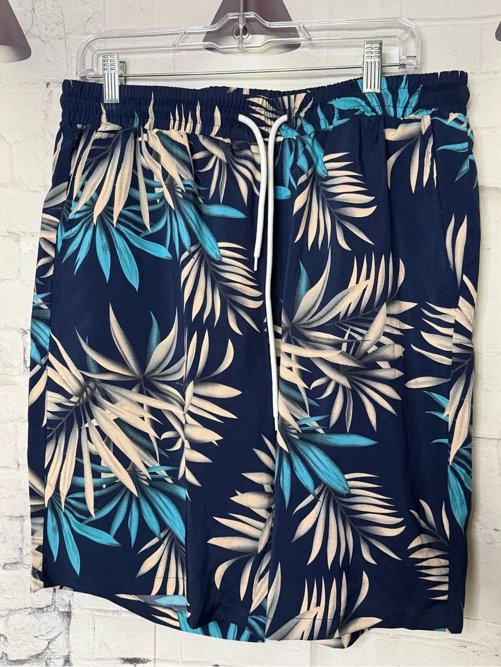 Men’s swim shorts